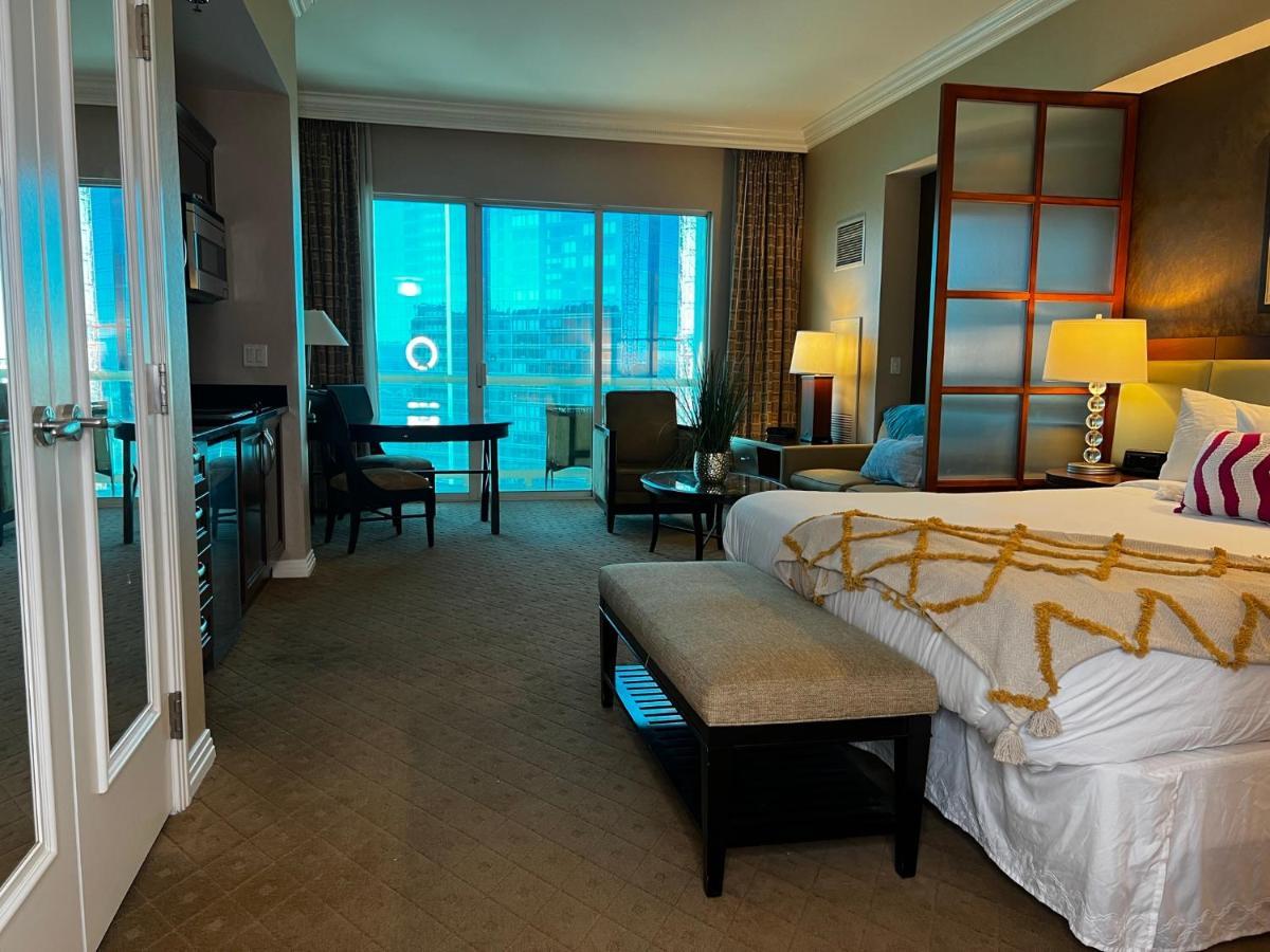 Balcony Suite Strip View 라스베이거스 외부 사진